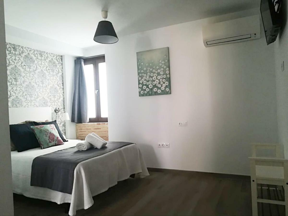 רונדה Puerta Alameda Suites מראה חיצוני תמונה